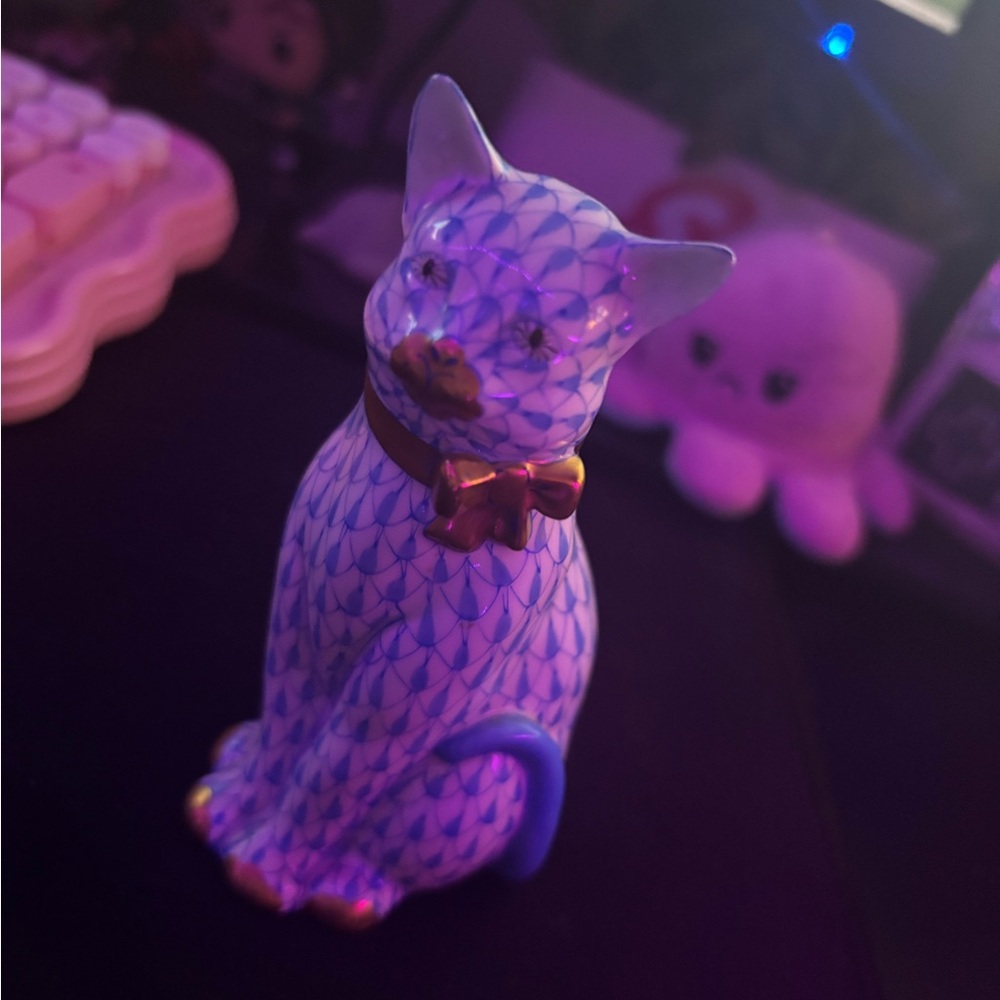 Herend Blue fishnet figurine with Gold Accents